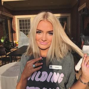 Meet your Posher, Sydney